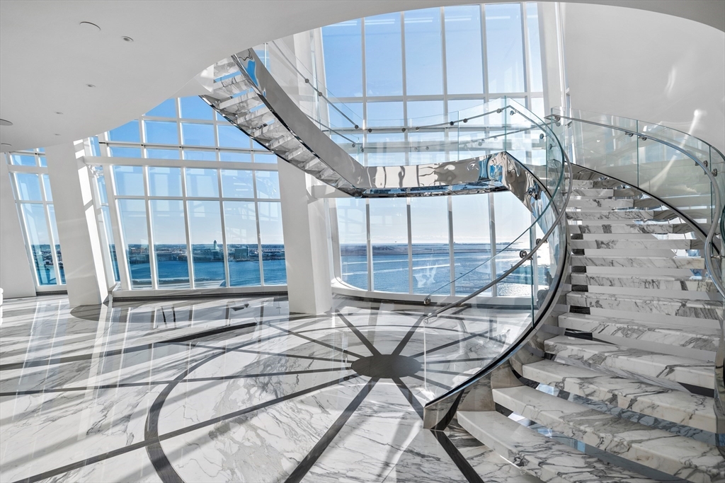 150 Seaport Blvd #GPH Boston, MA 02210