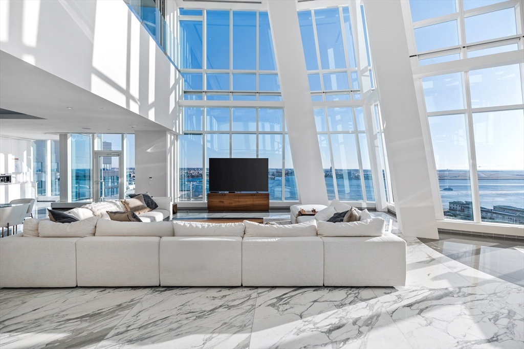 150 Seaport Blvd #GPH Boston, MA 02210