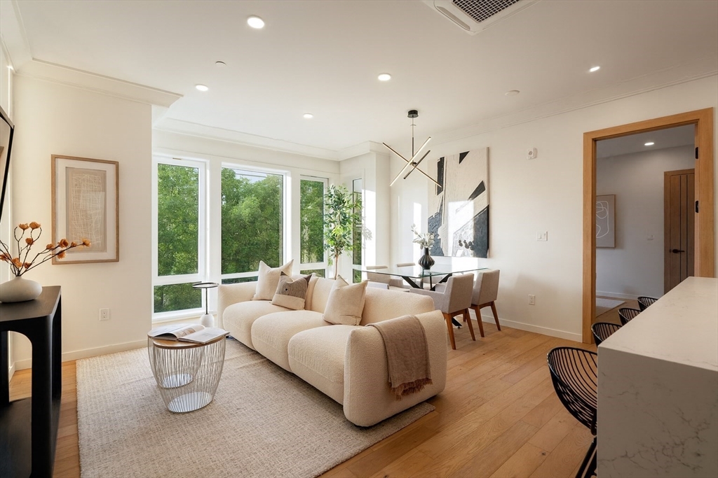 388 Washington St #301