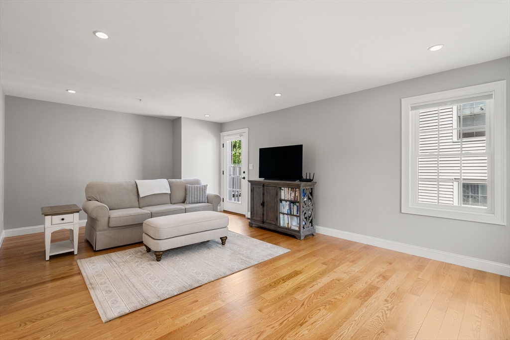 61 Vly St #1 Wakefield, MA 01880