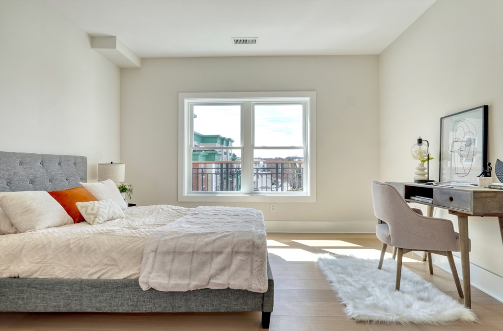 62 Foundry St #208 Wakefield, MA 01880 62 Foundry St #208 Wakefield, MA 01880