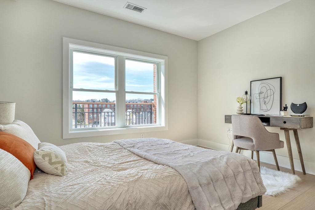 62 Foundry St #208 Wakefield, MA 01880 62 Foundry St #208 Wakefield, MA 01880