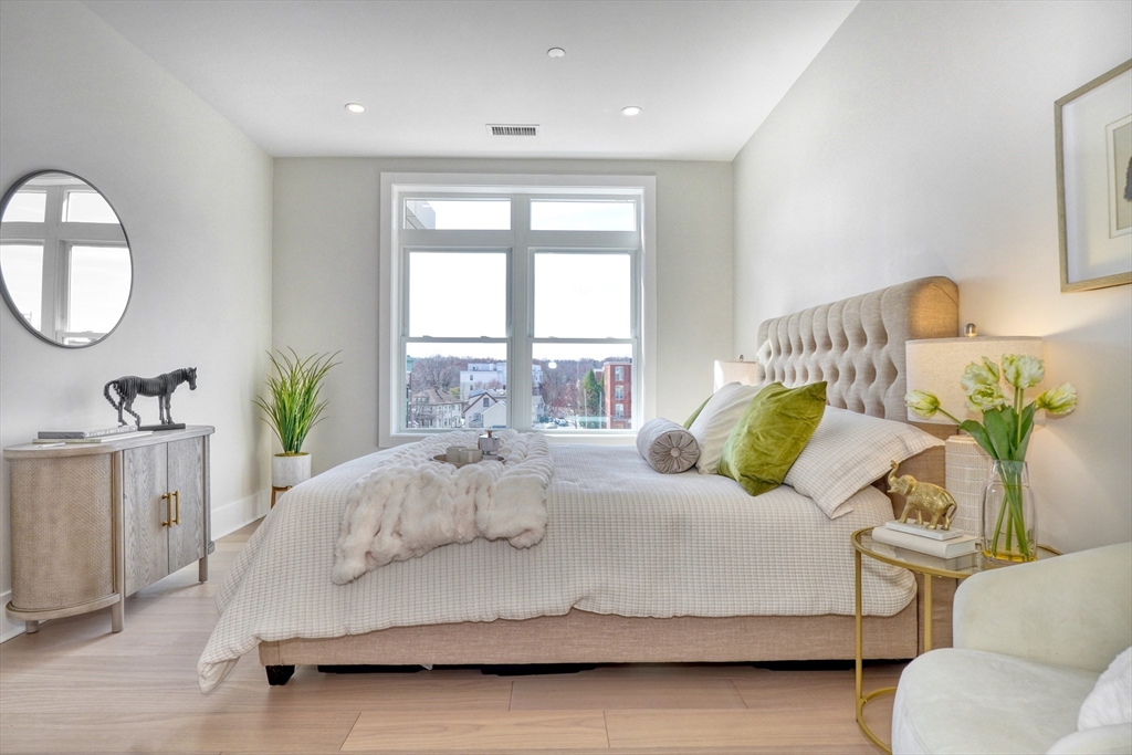 62 Foundry St #208 Wakefield, MA 01880 62 Foundry St #208 Wakefield, MA 01880