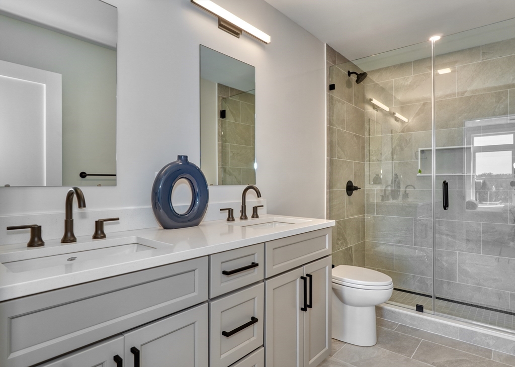62 Foundry St #208 Wakefield, MA 01880 62 Foundry St #208 Wakefield, MA 01880