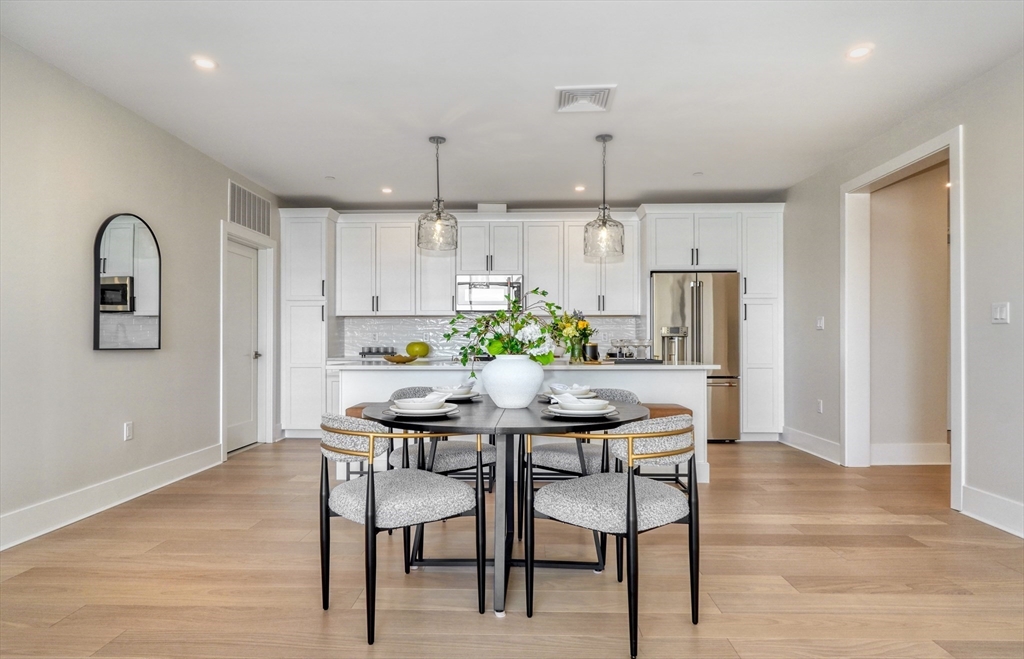 62 Foundry St #208 Wakefield, MA 01880 62 Foundry St #208 Wakefield, MA 01880