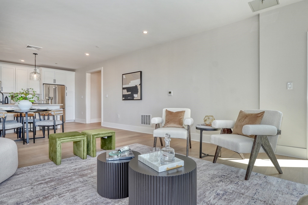 62 Foundry St #208 Wakefield, MA 01880 62 Foundry St #208 Wakefield, MA 01880