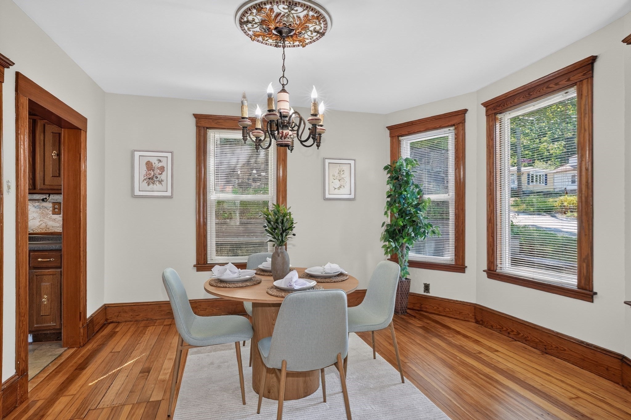 1 Wakefield Ave Saugus, MA 01906