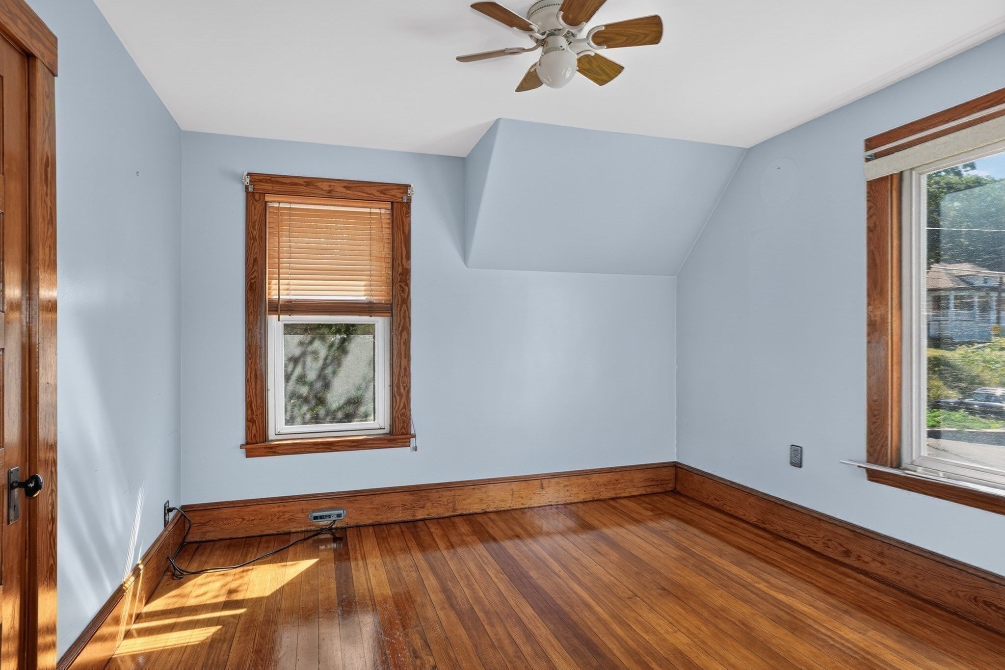 1 Wakefield Ave Saugus, MA 01906