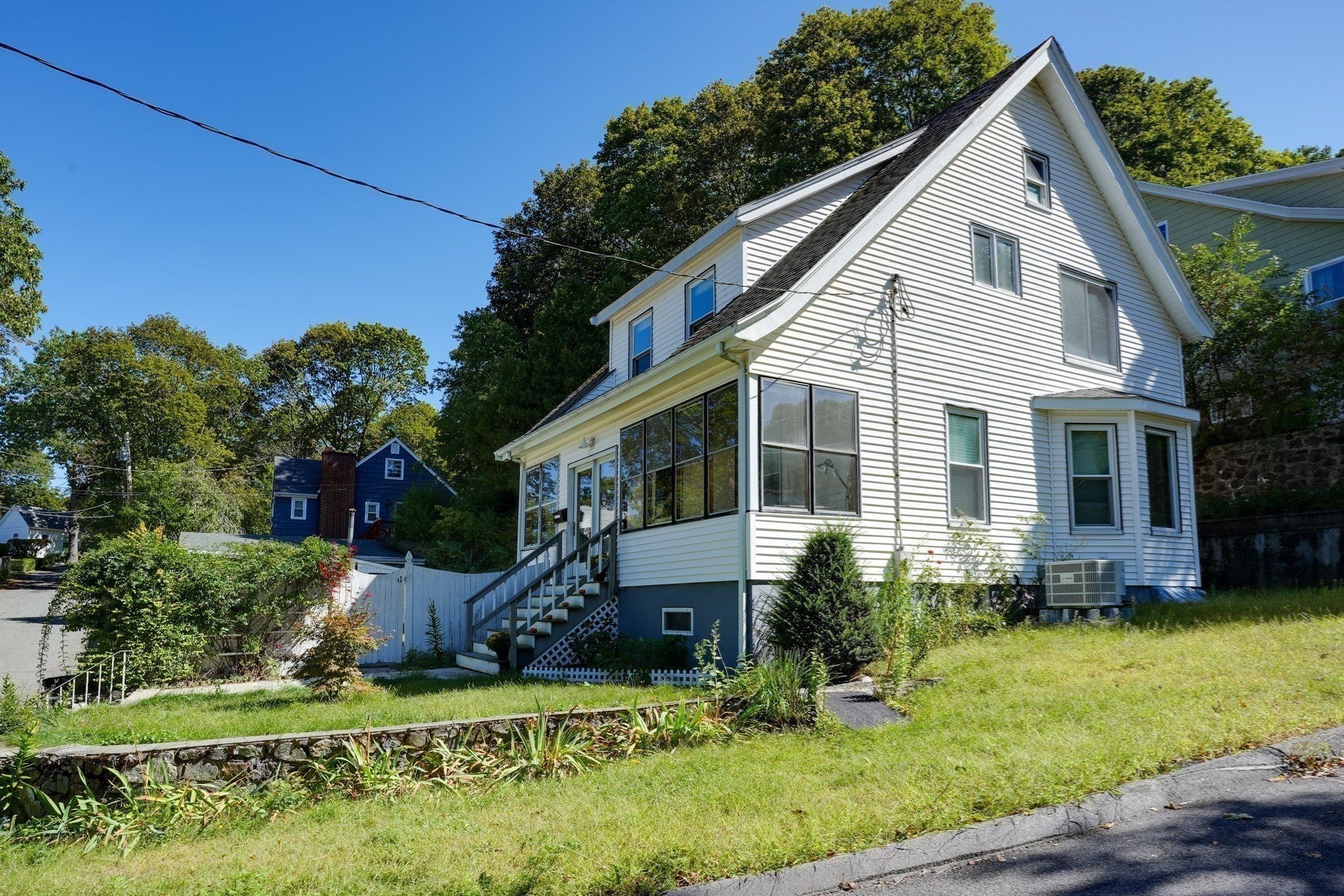 1 Wakefield Ave Saugus, MA 01906
