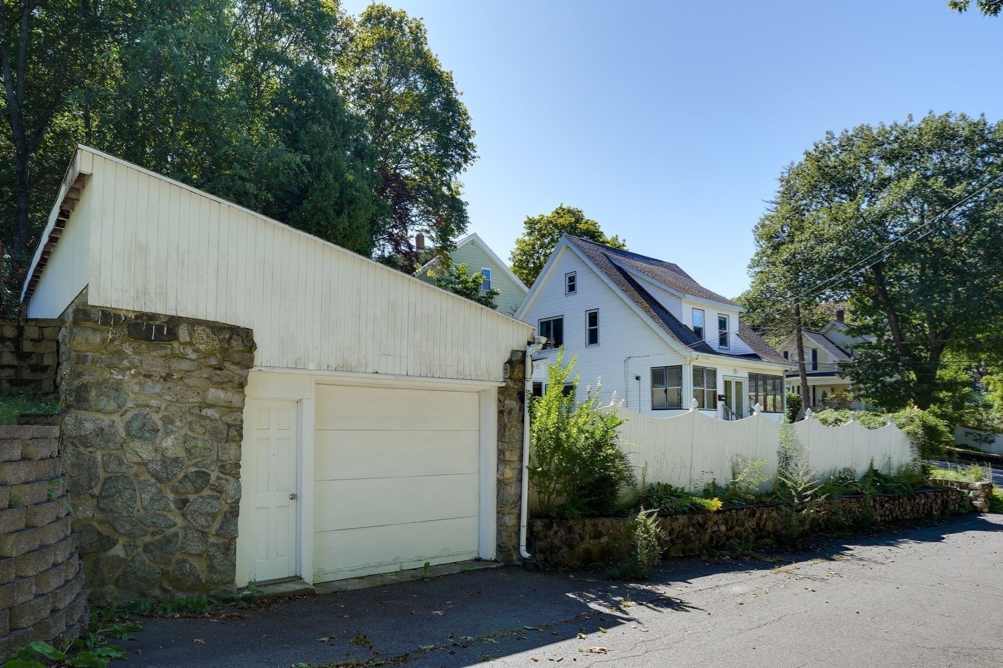 1 Wakefield Ave Saugus, MA 01906
