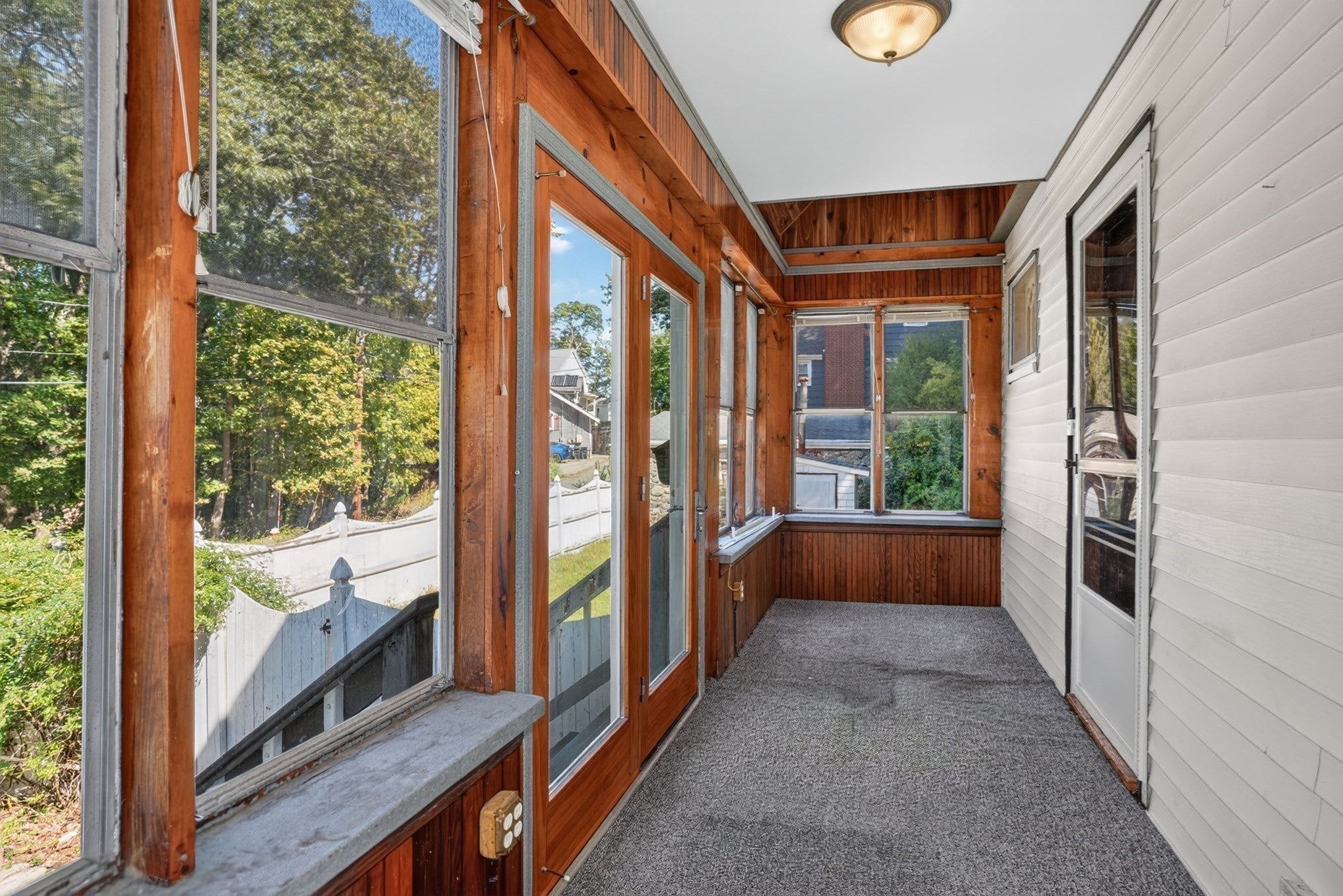 1 Wakefield Ave Saugus, MA 01906