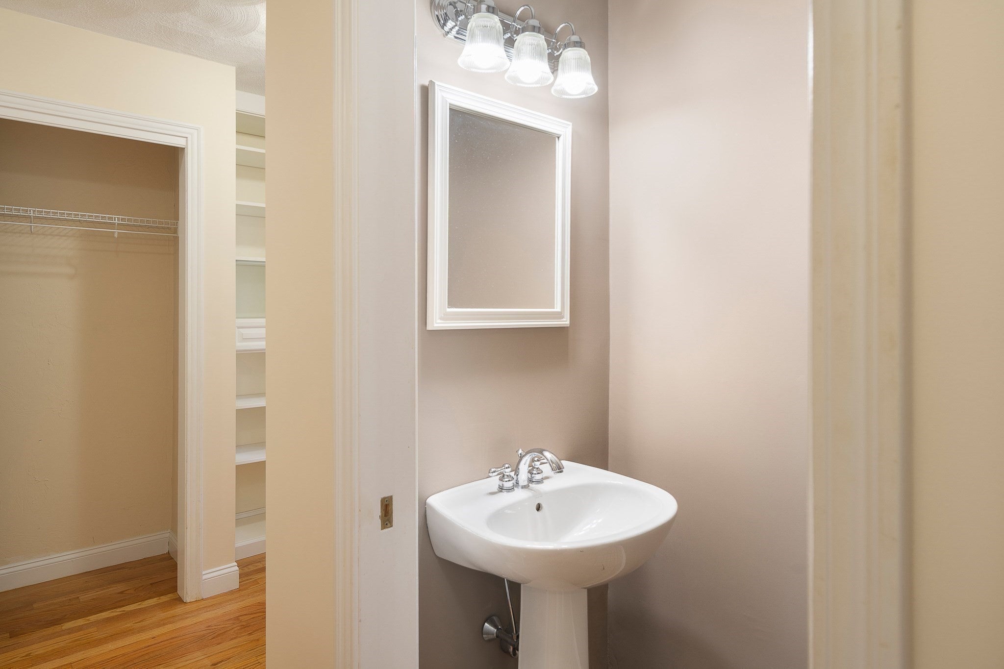 824 Main St #3 Wakefield, MA 01880