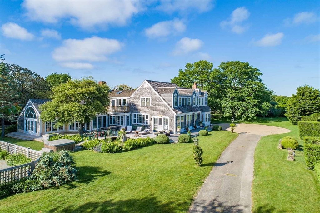 1/3/5 Louis Fld Rd Edgartown, MA 02539 1/3/5 Louis Fld Rd Edgartown, MA 02539