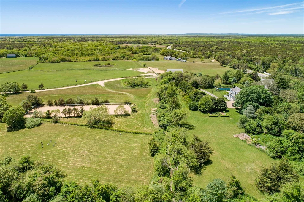 1/3/5 Louis Fld Rd Edgartown, MA 02539 1/3/5 Louis Fld Rd Edgartown, MA 02539