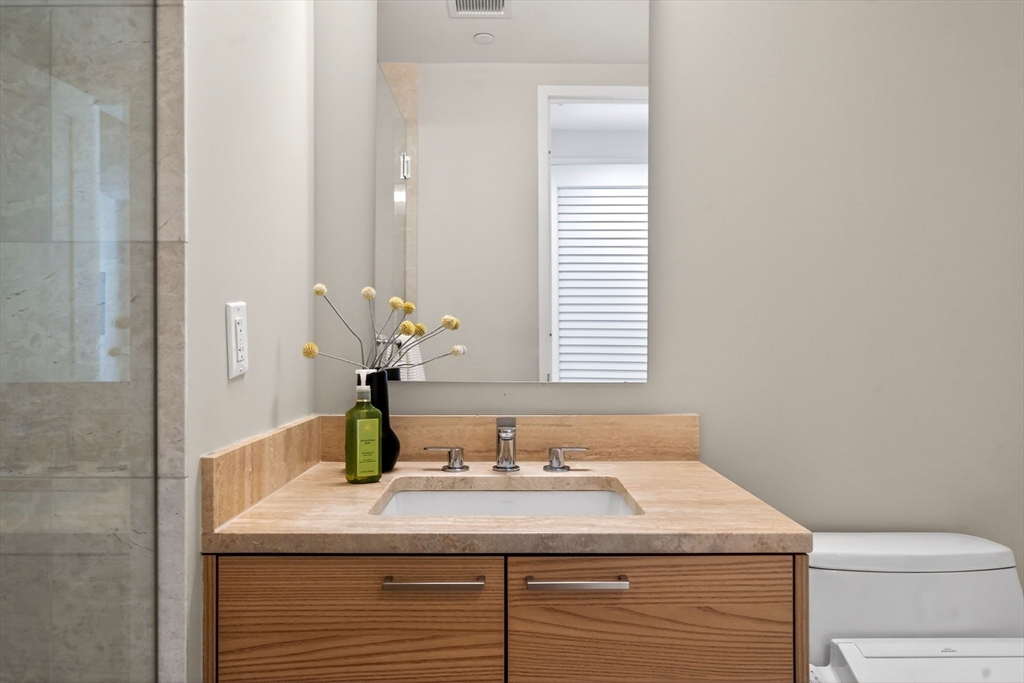 1 Franklin St #1408 Boston, MA 02110