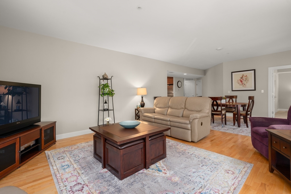 248 Albion St #324 Wakefield, MA 01880