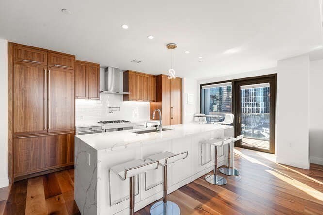 300 Pier 4th Blvd #5C Boston, MA 02210 300 Pier 4th Blvd #5C Boston, MA 02210
