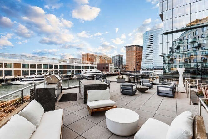 300 Pier 4th Blvd #5C Boston, MA 02210 300 Pier 4th Blvd #5C Boston, MA 02210