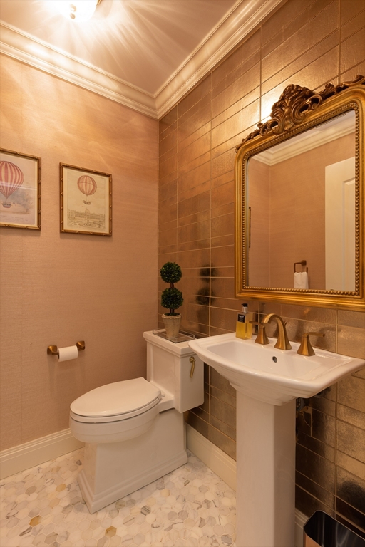 1 Huntington Ave #1204 Boston, MA 02116