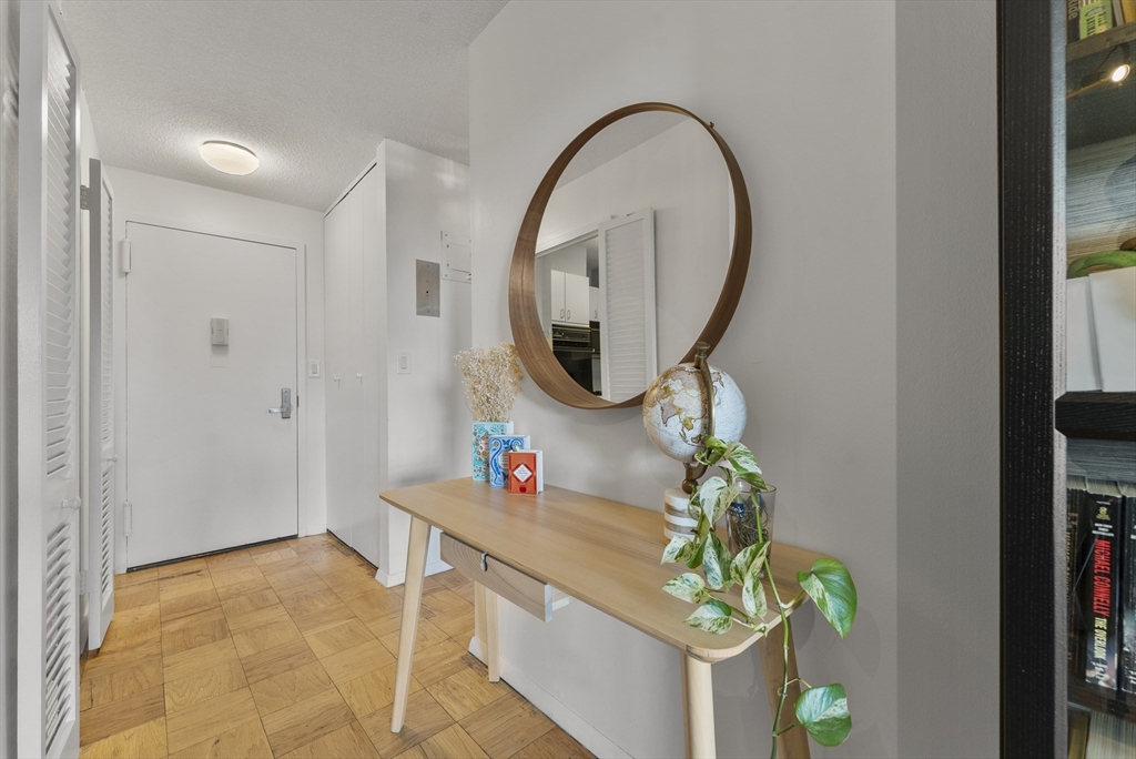 151 Tremont St #19T Boston, MA 02111