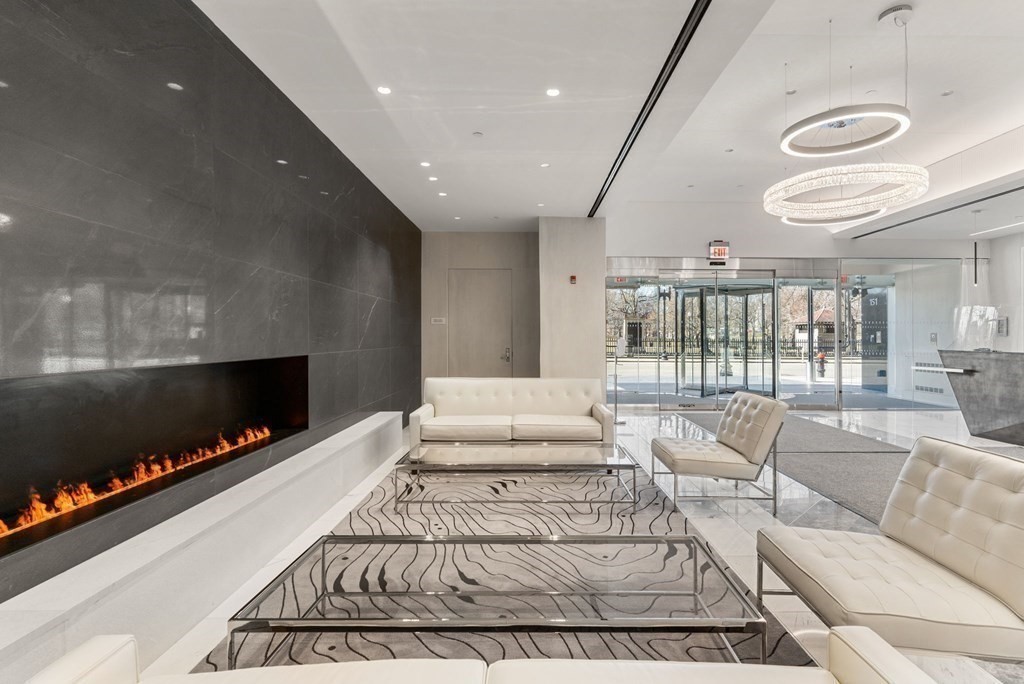 151 Tremont St #19T Boston, MA 02111