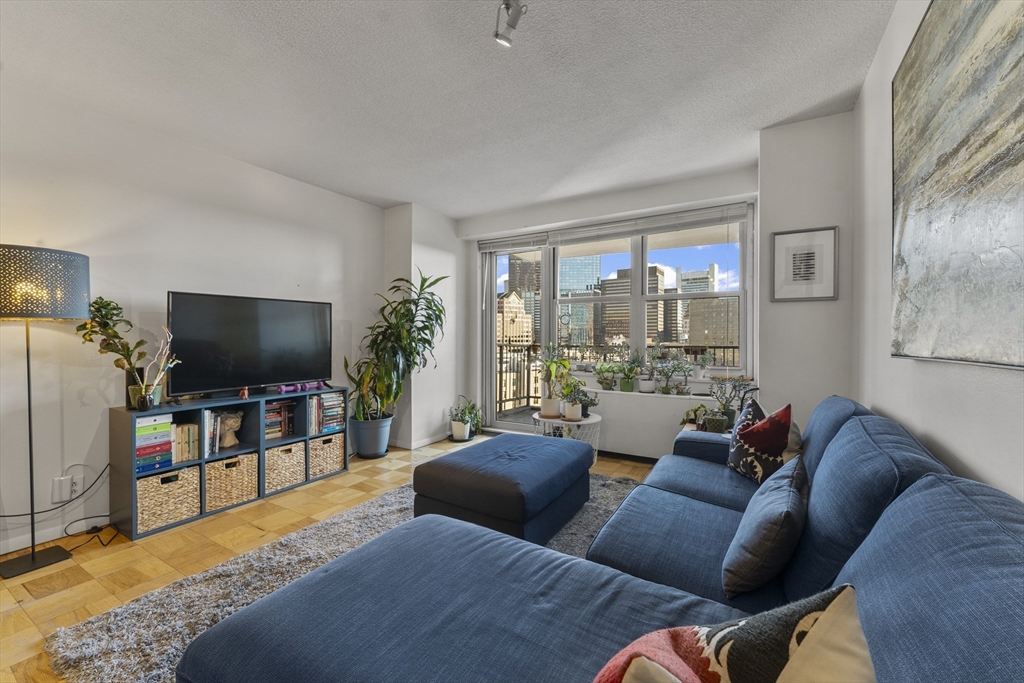 151 Tremont St #19T Boston, MA 02111