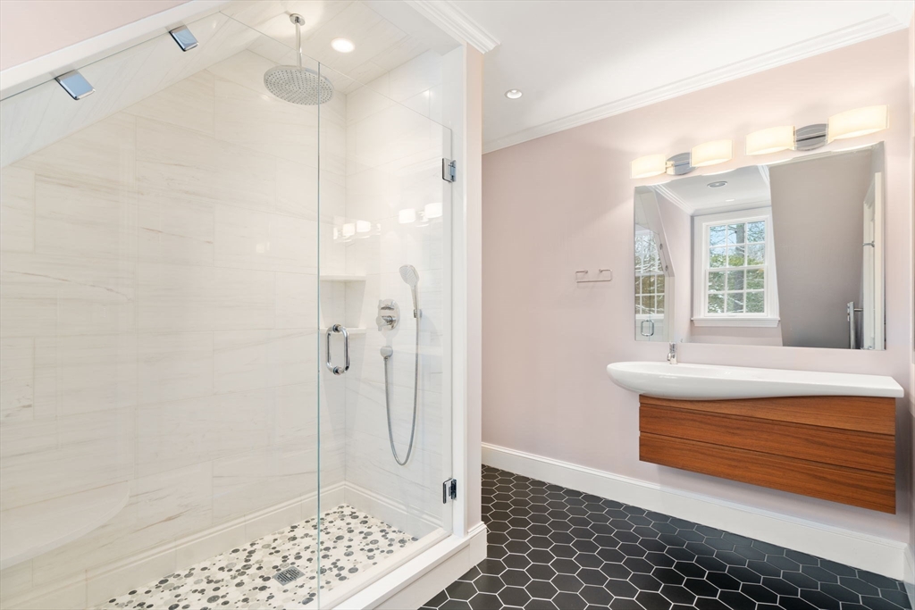 5 Hamlins Xing Dover, MA 02030