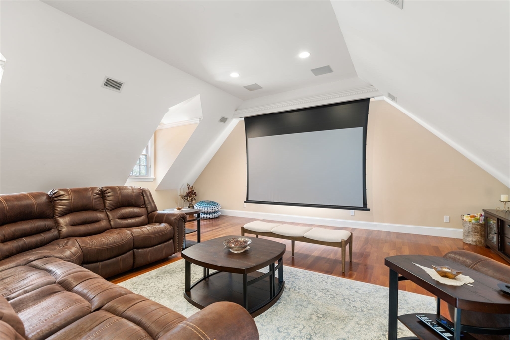 5 Hamlins Xing Dover, MA 02030