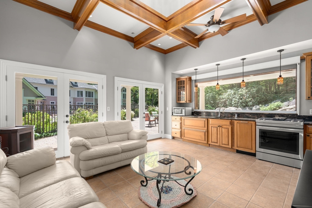 5 Hamlins Xing Dover, MA 02030