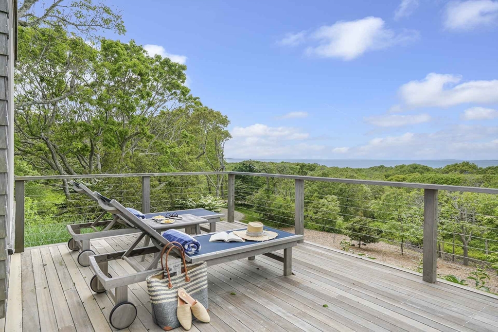 63 Putnam Rd Chilmark, MA 02535