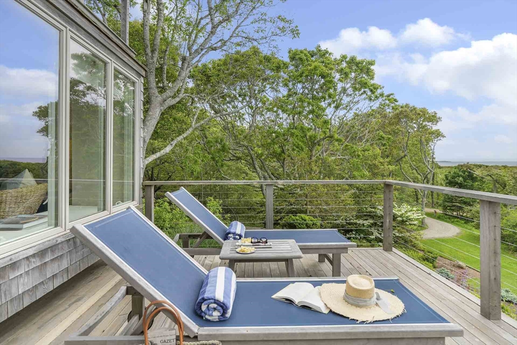 63 Putnam Rd Chilmark, MA 02535
