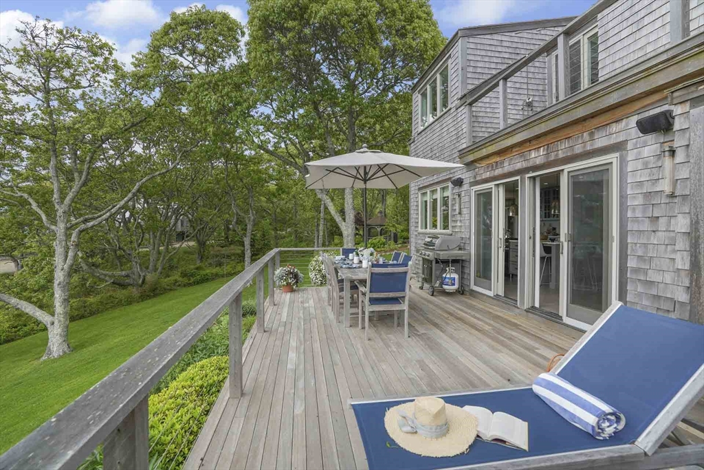 63 Putnam Rd Chilmark, MA 02535