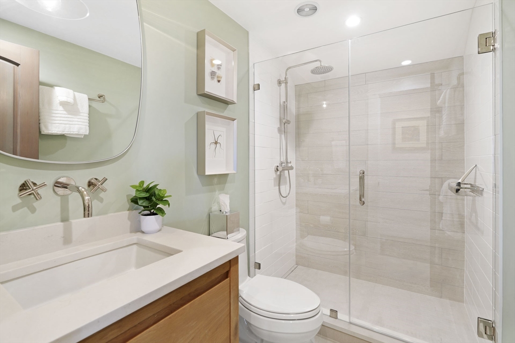 63 Putnam Rd Chilmark, MA 02535
