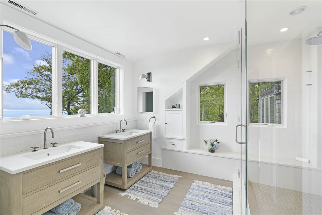 63 Putnam Rd Chilmark, MA 02535