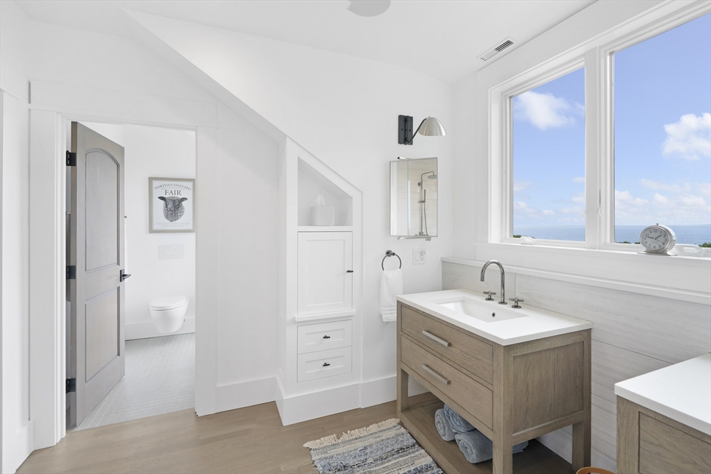 63 Putnam Rd Chilmark, MA 02535