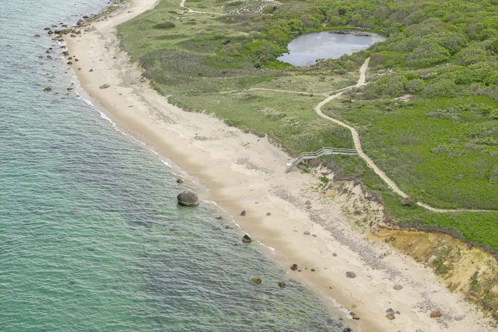 63 Putnam Rd Chilmark, MA 02535