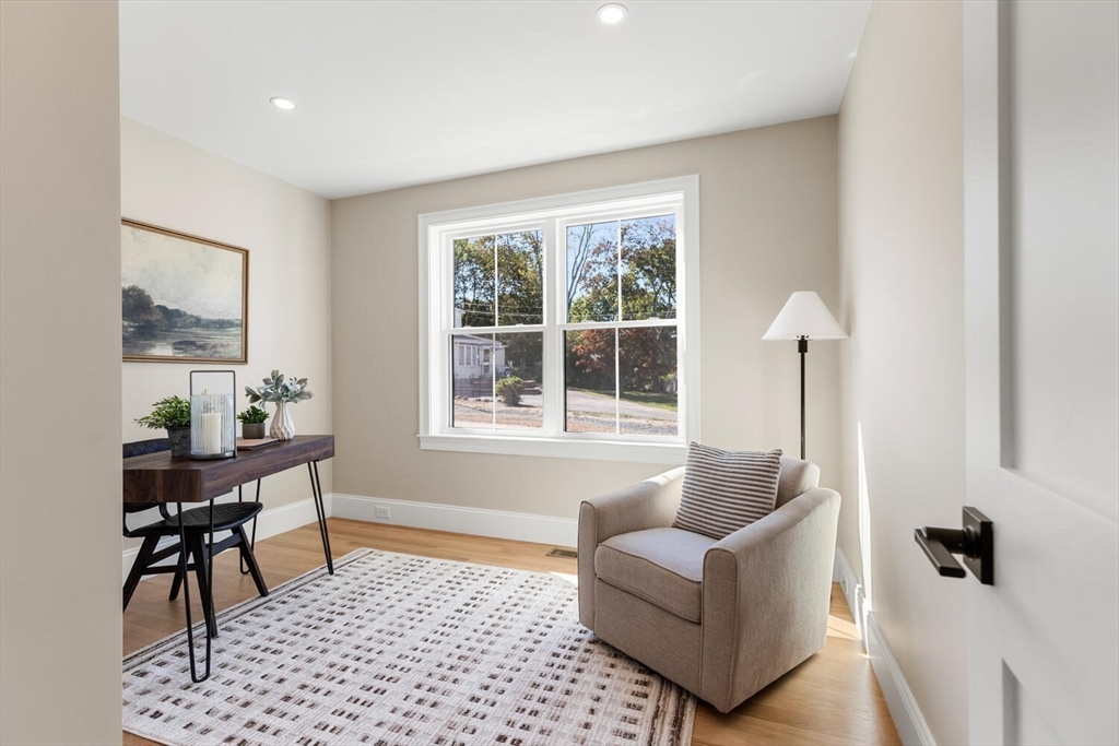 199 Nahant St Wakefield, MA 01880 199 Nahant St Wakefield, MA 01880