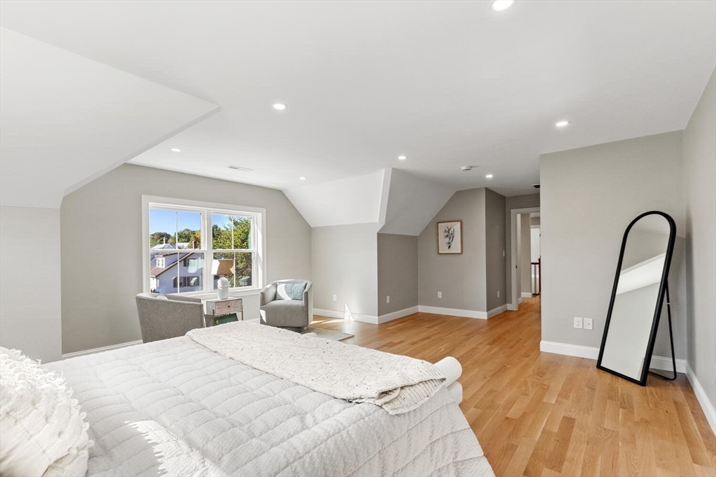 199 Nahant St Wakefield, MA 01880 199 Nahant St Wakefield, MA 01880