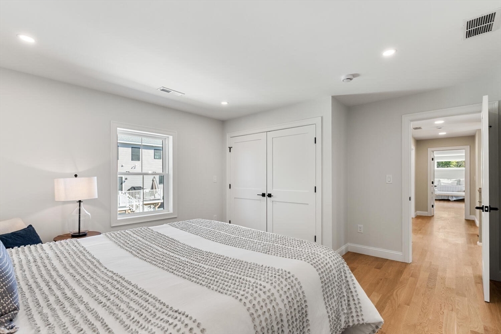 199 Nahant St Wakefield, MA 01880 199 Nahant St Wakefield, MA 01880