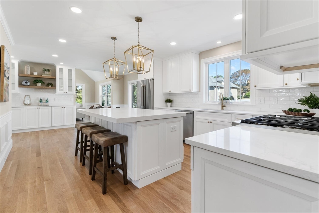199 Nahant St Wakefield, MA 01880 199 Nahant St Wakefield, MA 01880