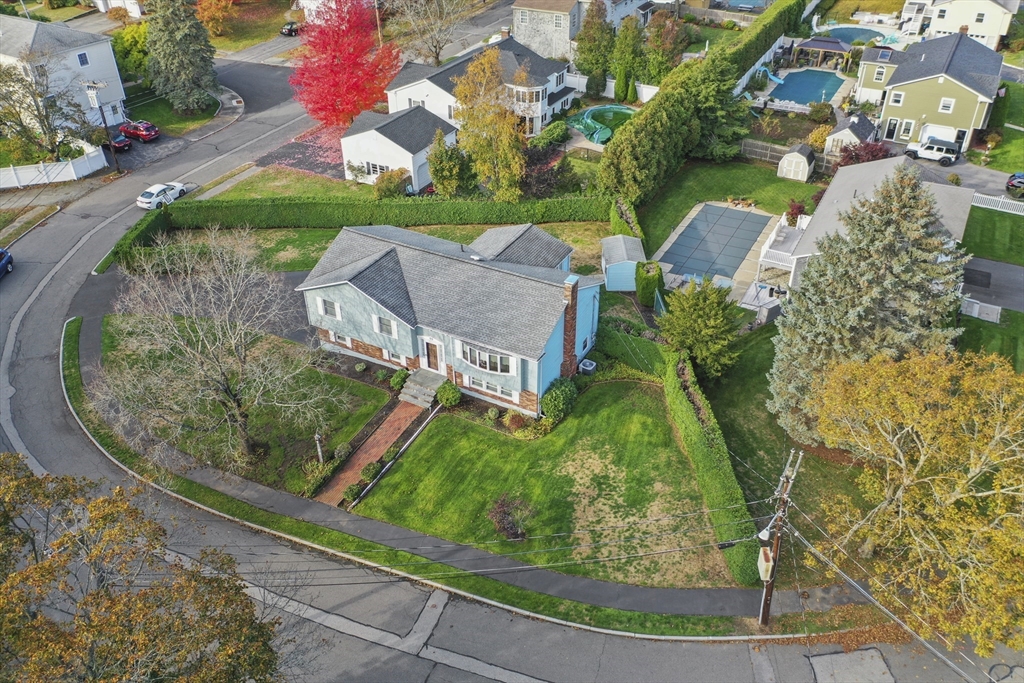 55 West Park Dr Wakefield, MA 01880 55 West Park Dr Wakefield, MA 01880