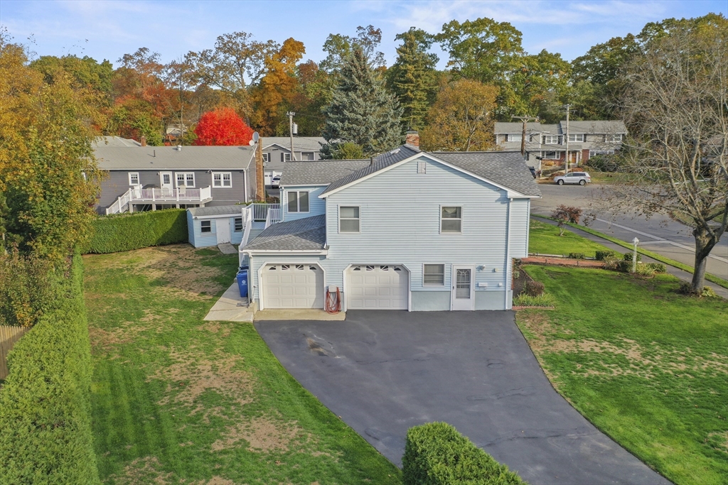 55 West Park Dr Wakefield, MA 01880 55 West Park Dr Wakefield, MA 01880