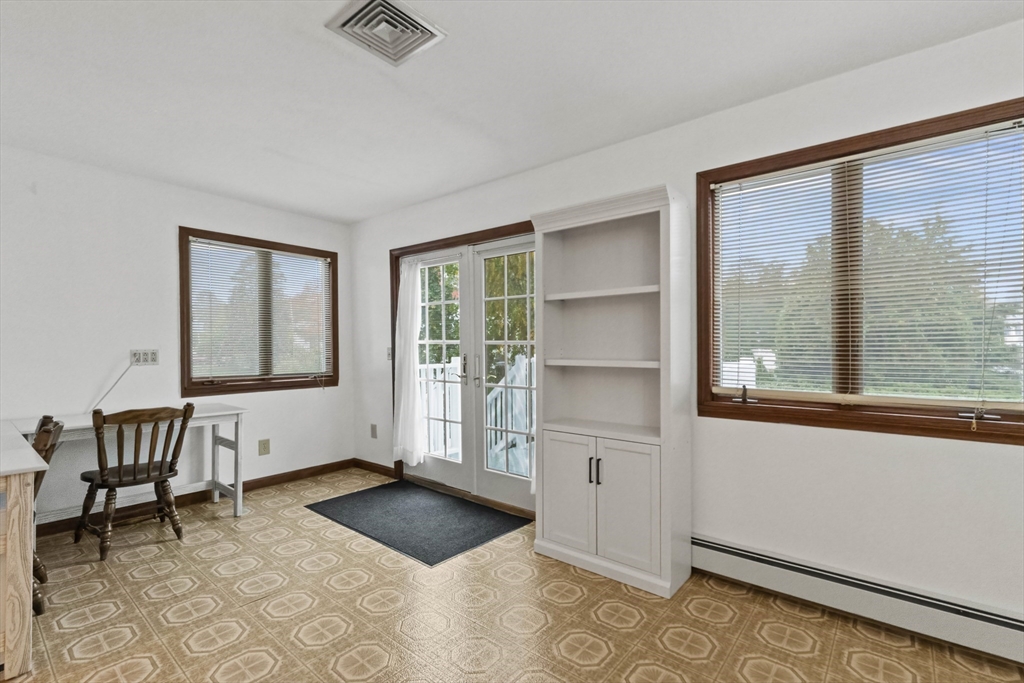 55 West Park Dr Wakefield, MA 01880 55 West Park Dr Wakefield, MA 01880