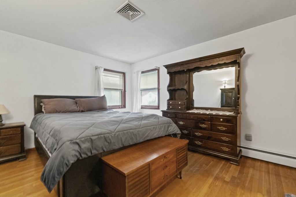 55 West Park Dr Wakefield, MA 01880 55 West Park Dr Wakefield, MA 01880