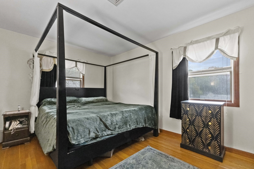 55 West Park Dr Wakefield, MA 01880 55 West Park Dr Wakefield, MA 01880