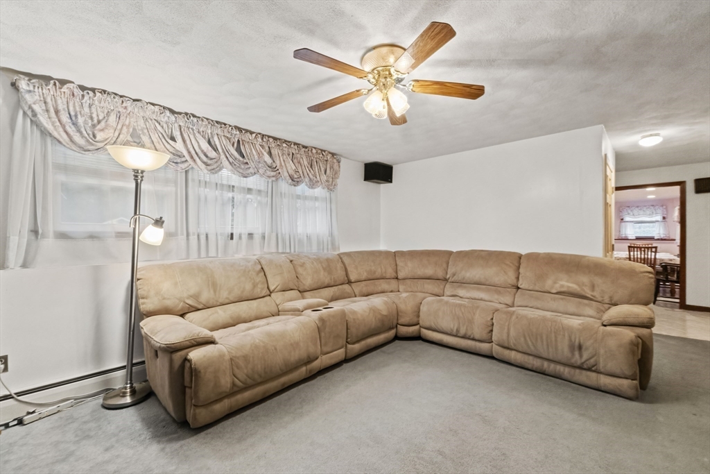 55 West Park Dr Wakefield, MA 01880 55 West Park Dr Wakefield, MA 01880