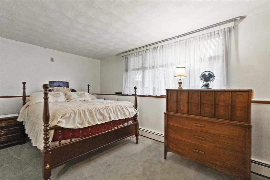 55 West Park Dr Wakefield, MA 01880 55 West Park Dr Wakefield, MA 01880