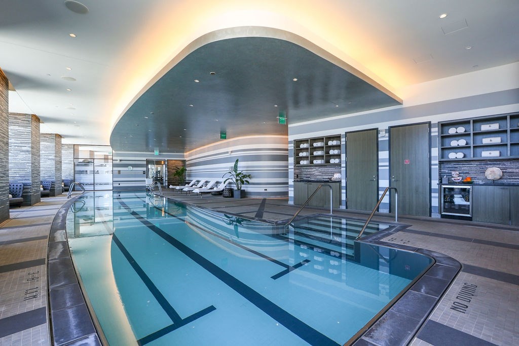 1 Dalton St #3205 Boston, MA 02115