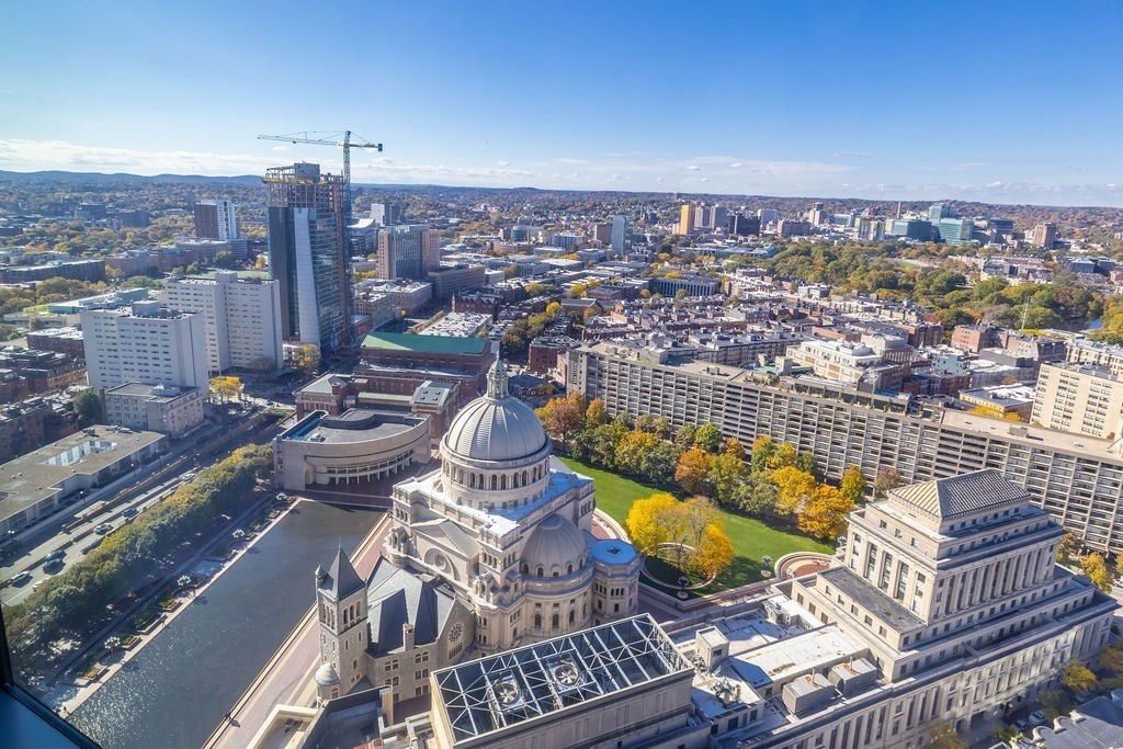 1 Dalton St #3205 Boston, MA 02115