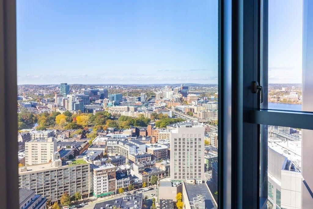 1 Dalton St #3205 Boston, MA 02115